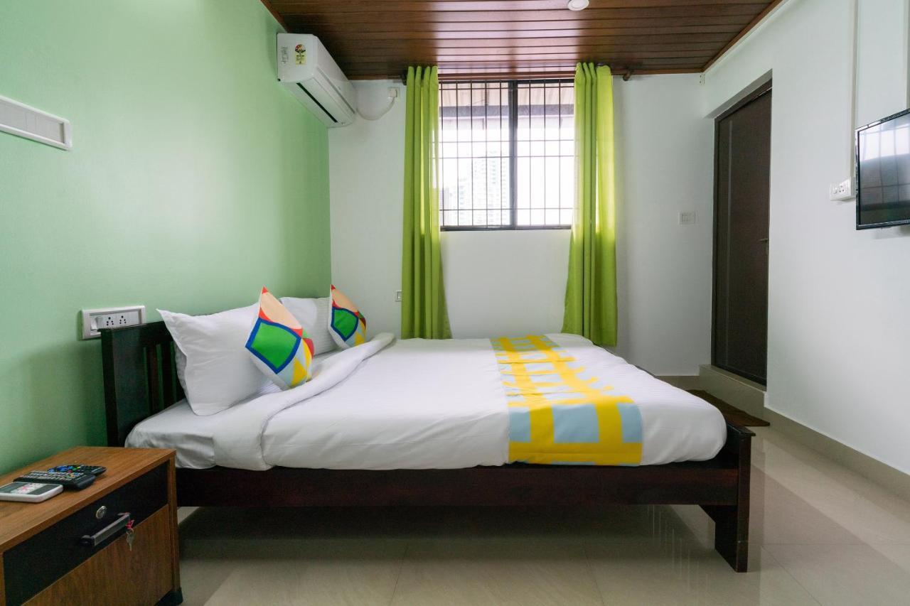 Oyo Home 49697 Aj Apartments Kochi エクステリア 写真